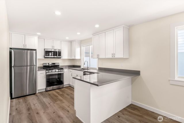 9251 N Ashworth Avenue N, Seattle, WA 98103