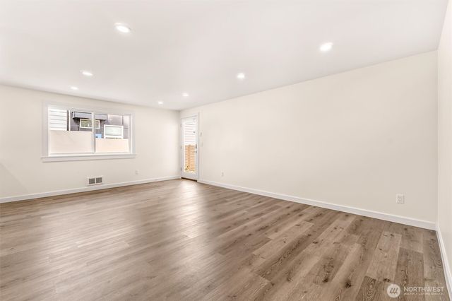9251 N Ashworth Avenue N, Seattle, WA 98103