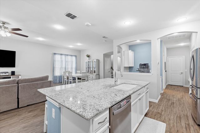825 Crest Breeze Drive, Fort Worth, TX 76052