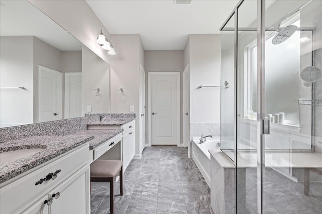 825 Crest Breeze Drive, Fort Worth, TX 76052