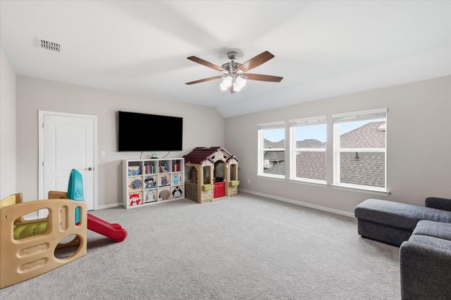 825 Crest Breeze Drive, Fort Worth, TX 76052