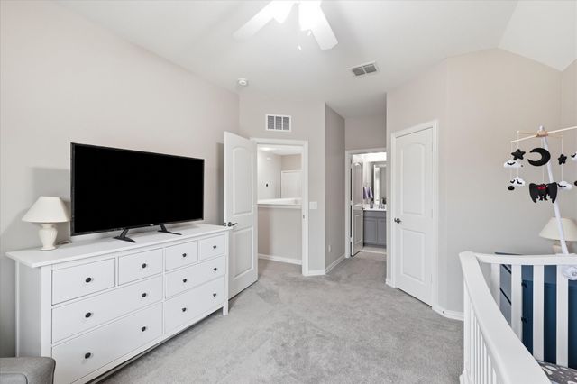 825 Crest Breeze Drive, Fort Worth, TX 76052