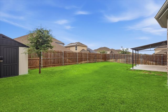 825 Crest Breeze Drive, Fort Worth, TX 76052