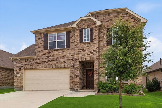 825 Crest Breeze Drive, Fort Worth, TX 76052