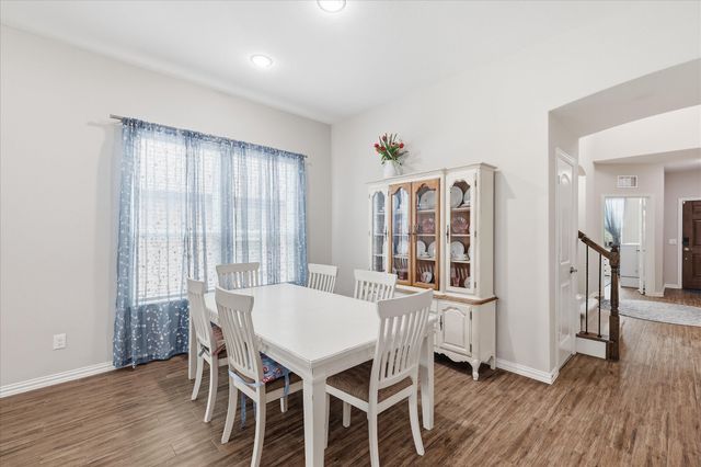 825 Crest Breeze Drive, Fort Worth, TX 76052