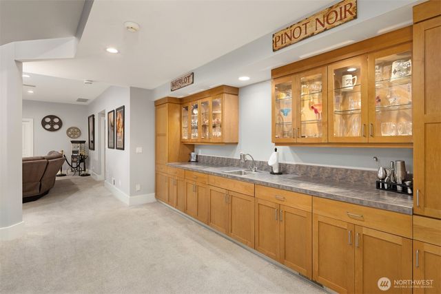 6560 156th Avenue SE, Bellevue, WA 98006