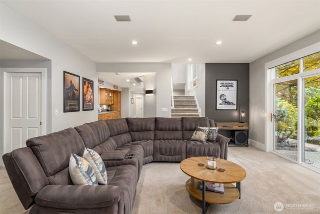 6560 156th Avenue SE, Bellevue, WA 98006