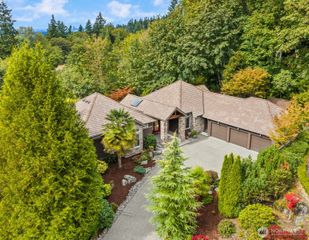 6560 156th Avenue SE, Bellevue, WA 98006