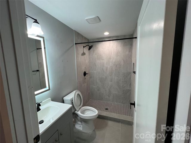 2631 Kenhill Drive, Charlotte, NC 28208