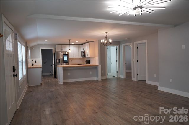 2631 Kenhill Drive, Charlotte, NC 28208