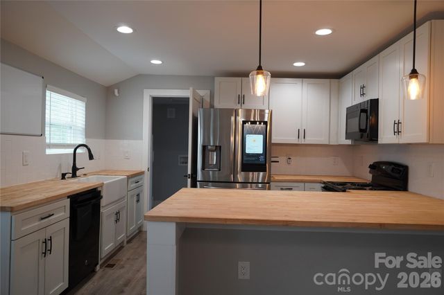 2631 Kenhill Drive, Charlotte, NC 28208