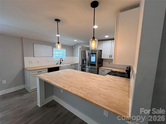 2631 Kenhill Drive, Charlotte, NC 28208