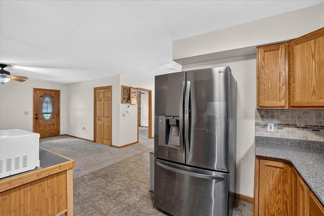 6702 N Abey Court, Evansville, WI 53536