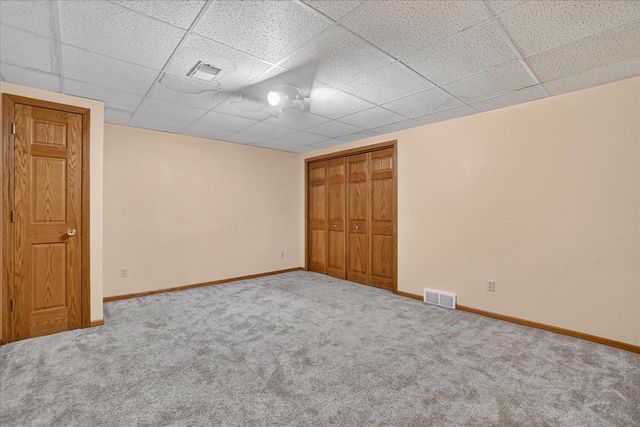 6702 N Abey Court, Evansville, WI 53536