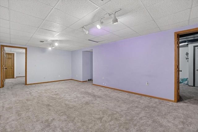 6702 N Abey Court, Evansville, WI 53536
