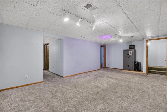 6702 N Abey Court, Evansville, WI 53536