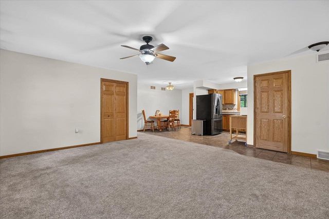 6702 N Abey Court, Evansville, WI 53536
