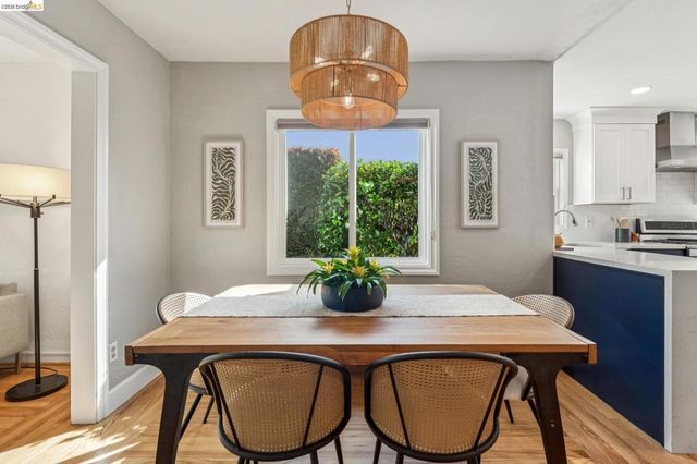 2465 2465 Alida St, Oakland, CA 94602