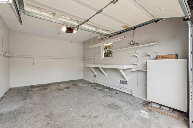 2465 2465 Alida St, Oakland, CA 94602