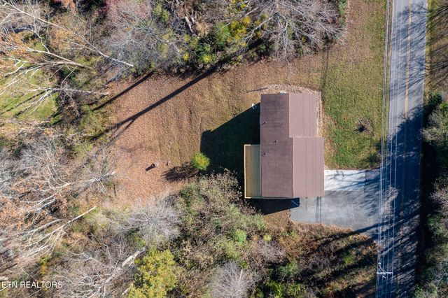 8124 Sharp Rd, Powell, TN 37849