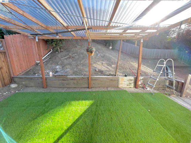 1590 Kildware Way, Pinole, CA 94564