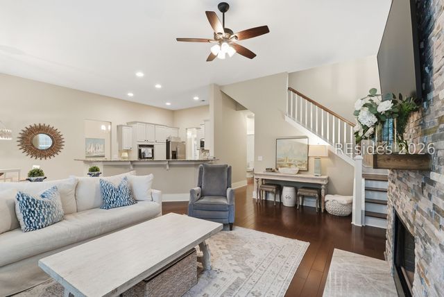 8 Dovetree Ln, Bluffton, SC 29910