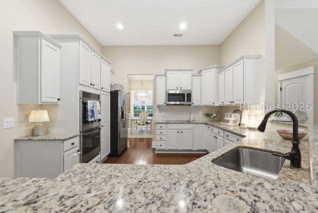 8 Dovetree Ln, Bluffton, SC 29910