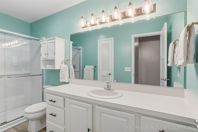1644 Lakeview Drive, Zeeland, MI 49464
