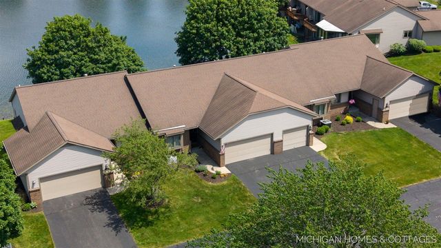 1644 Lakeview Drive, Zeeland, MI 49464