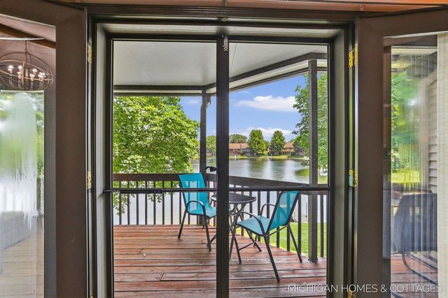 1644 Lakeview Drive, Zeeland, MI 49464