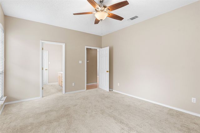 2881 Inniswood Circle, Arlington, TX 76015