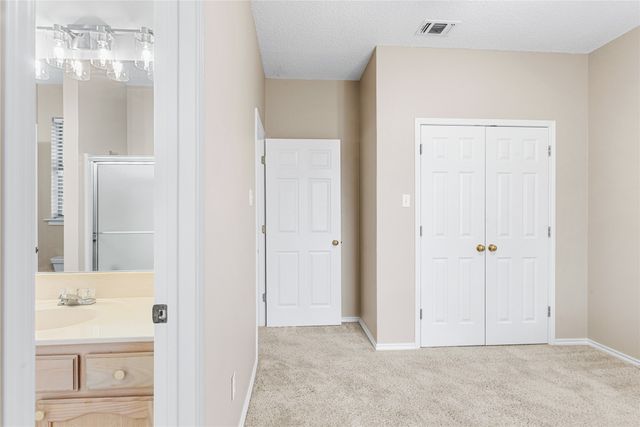 2881 Inniswood Circle, Arlington, TX 76015