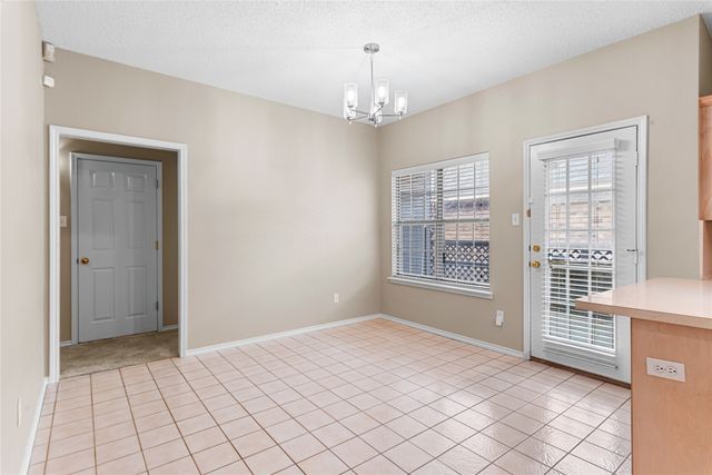 2881 Inniswood Circle, Arlington, TX 76015