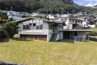3704 Kumukoa Place, Honolulu, HI 96822