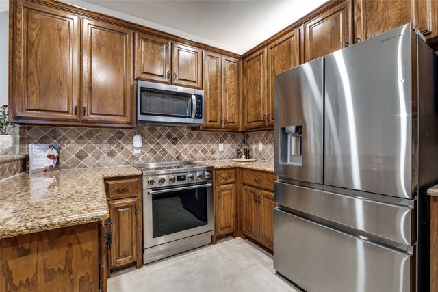 2212 Paige Court, Carrollton, TX 75006