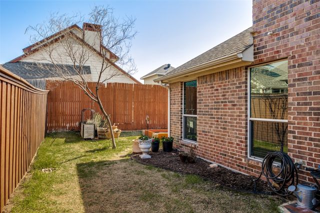 2212 Paige Court, Carrollton, TX 75006
