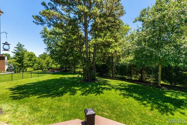 1654 Summit Terrace Court, Fenton, MO 63026