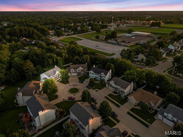 1654 Summit Terrace Court, Fenton, MO 63026