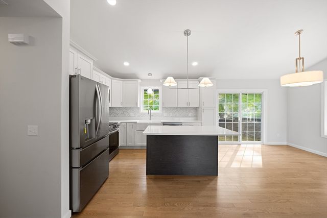 20 Highland Ave, West Boylston, MA 01583