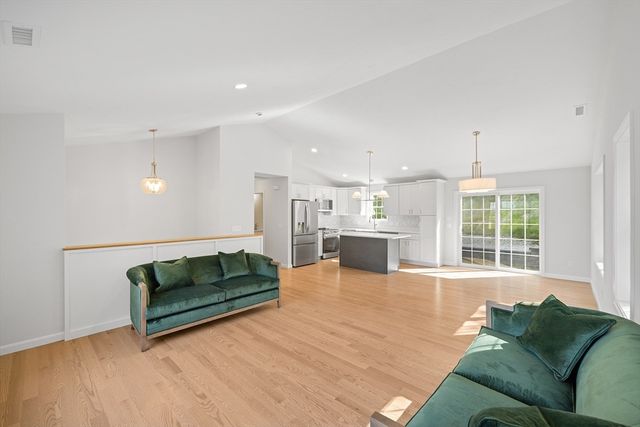 20 Highland Ave, West Boylston, MA 01583