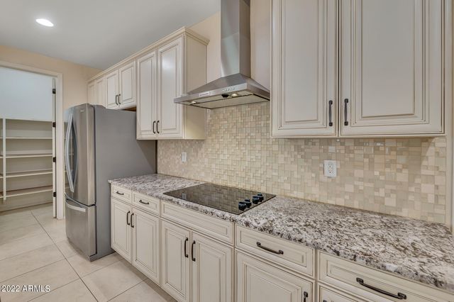 4625 E BECK Lane, Phoenix, AZ 85032