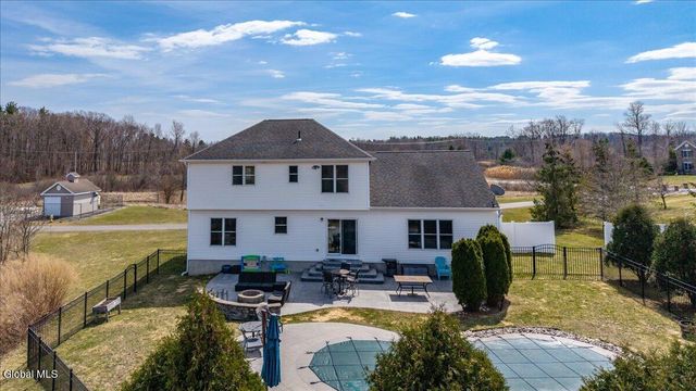 7 Rolling Hills Drive, Halfmoon, NY 12118