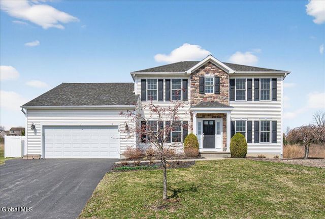 7 Rolling Hills Drive, Halfmoon, NY 12118