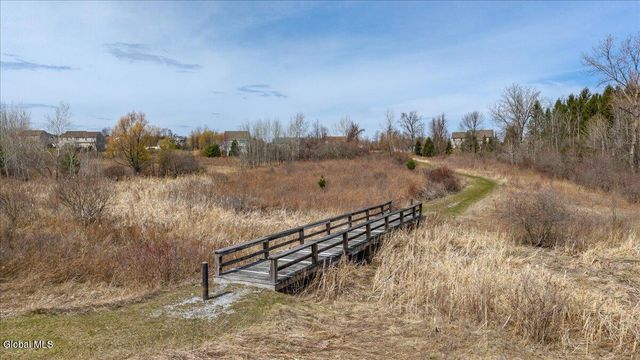 7 Rolling Hills Drive, Halfmoon, NY 12118