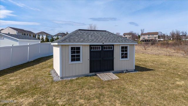 7 Rolling Hills Drive, Halfmoon, NY 12118