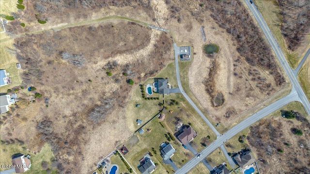 7 Rolling Hills Drive, Halfmoon, NY 12118