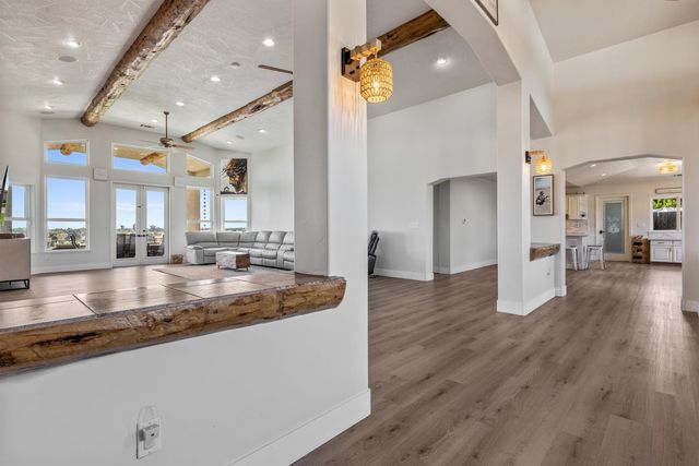 8300 Jantzen Rd, Modesto, CA 95357