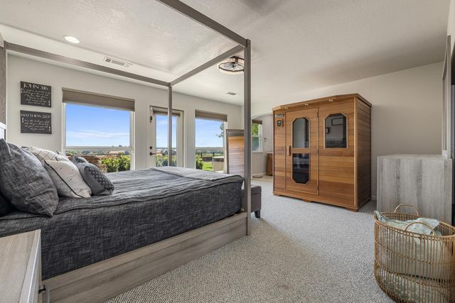 8300 Jantzen Rd, Modesto, CA 95357