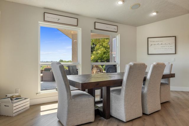 8300 Jantzen Rd, Modesto, CA 95357