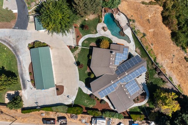 8300 Jantzen Rd, Modesto, CA 95357